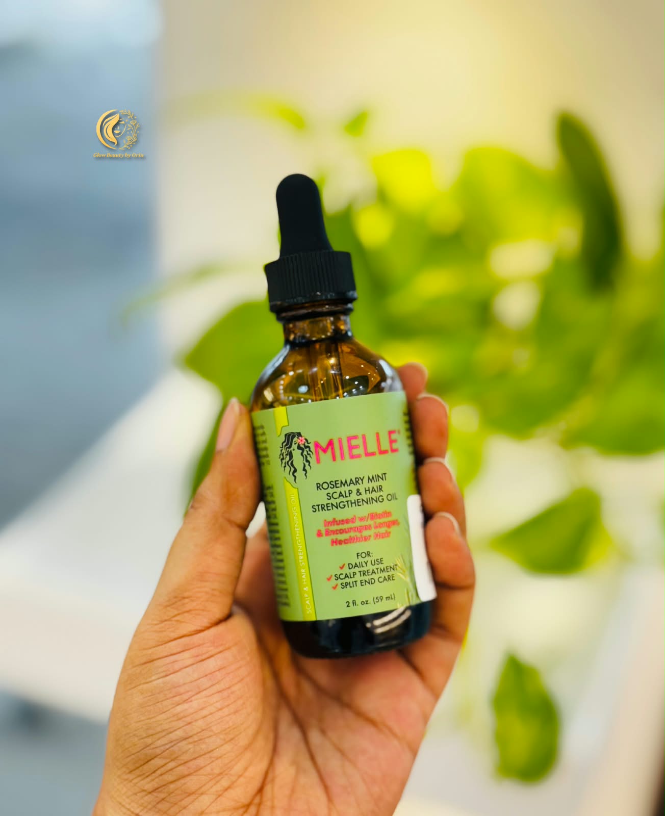 Mielle Rosemary Mint Scalp & Hair Strengthening Oil - 59 ml (2 fl. oz.)